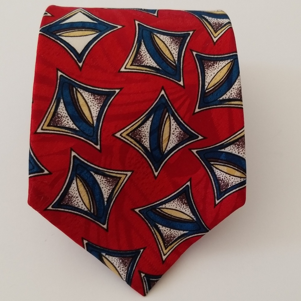 Vintage Geoffrey Beene Tie (Final)
